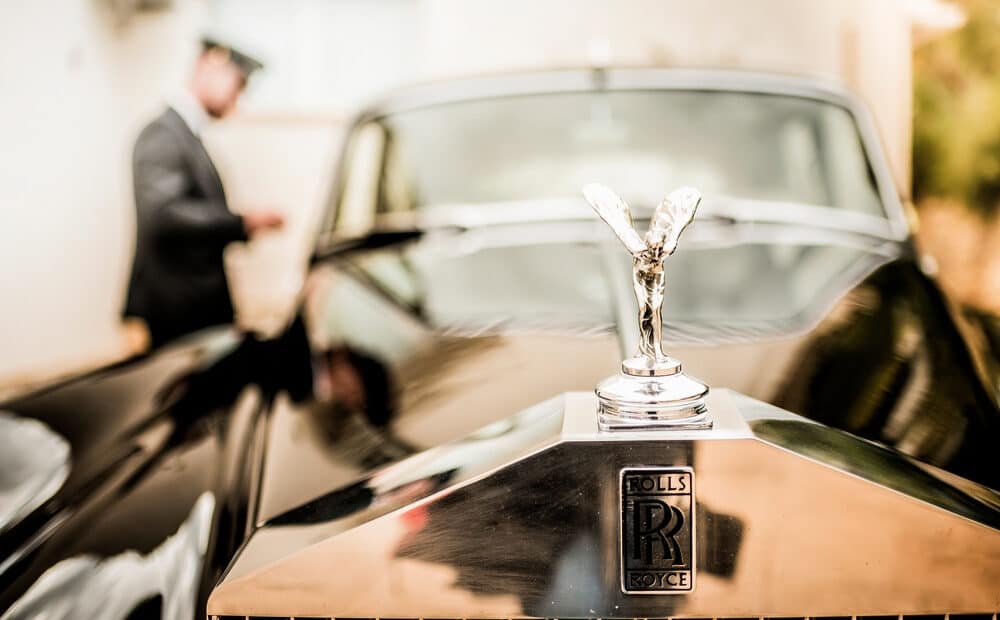 5 Tips for Hiring a Private Chauffeur for Your Wedding